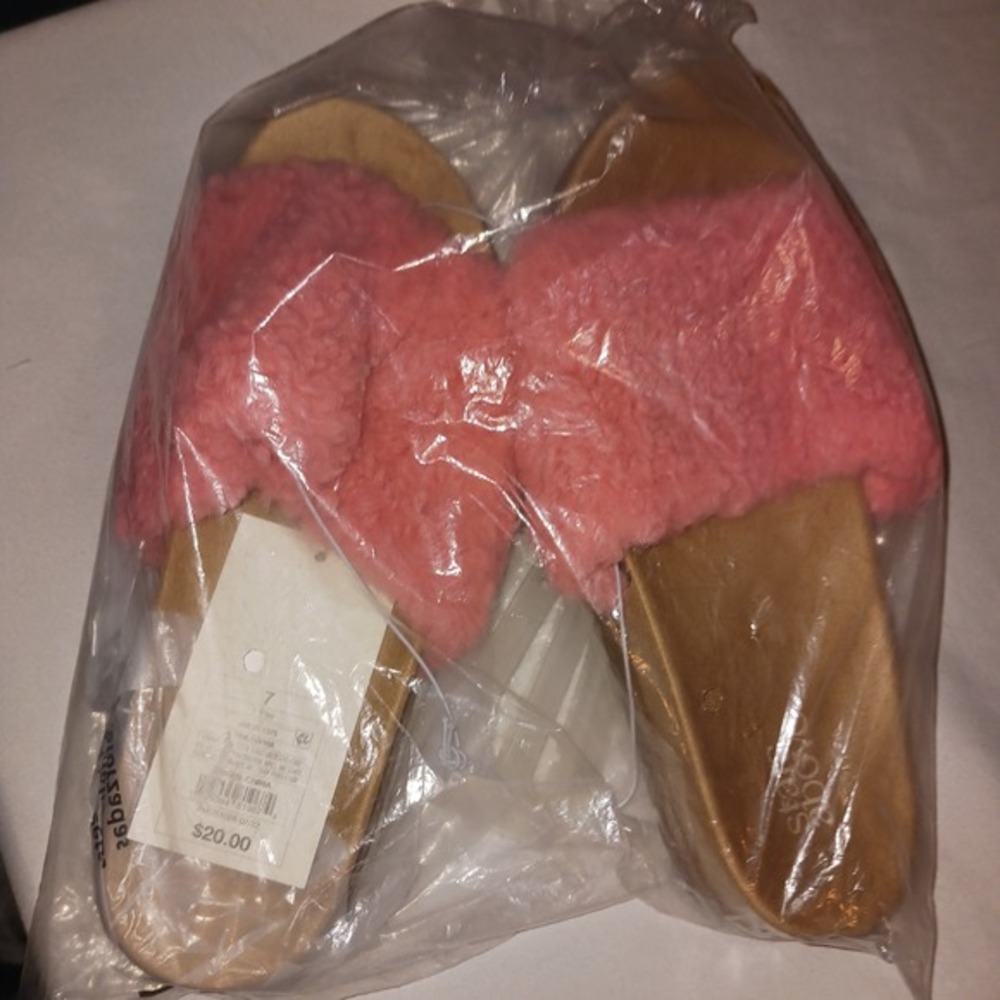 Stars Above Sophia Pink Faux Fur Slide Sandals Womens 7 Cross Strap House Shoes‎